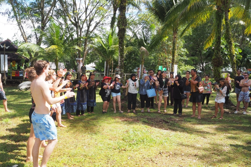 【PAIWAN Voice from FORMOSA】泰武古謠傳唱－馬來西亞雨林世界音樂節演出｜泰武古謠傳唱｜國藝會補助成果檔案庫